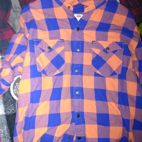 Six Button Up Shirts - Picture 3 of 13